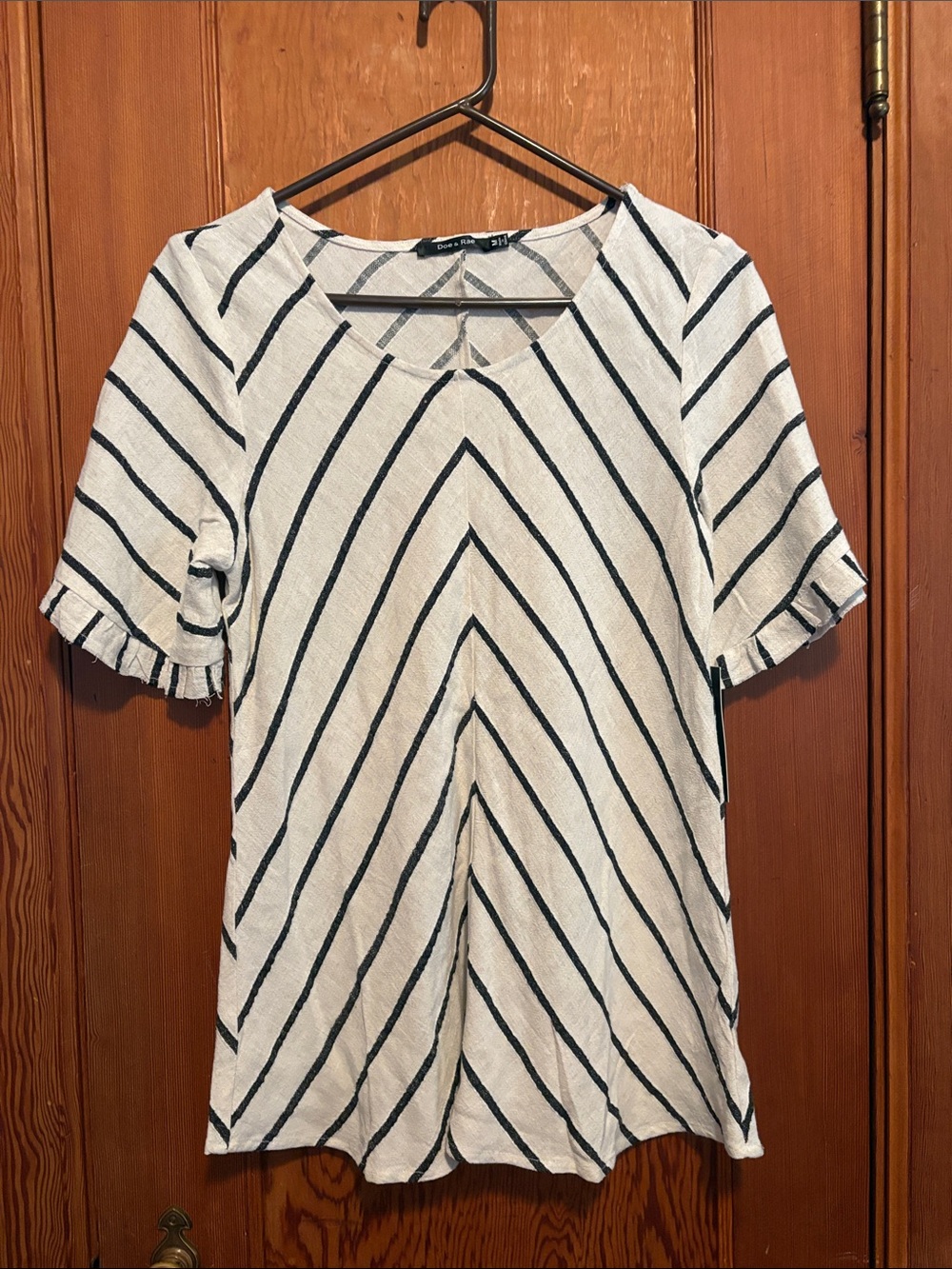 Doe & Rae White Short-Sleeve Top with Black Diagonal Stripes